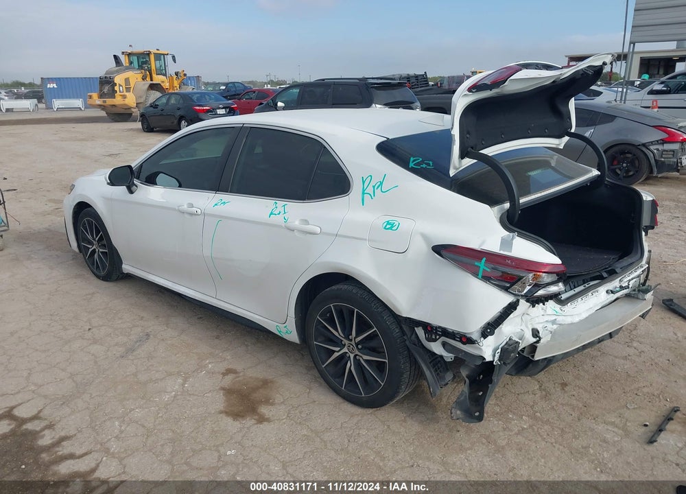 2022 TOYOTA CAMRY VIN: 4T1T11AK8NU075993