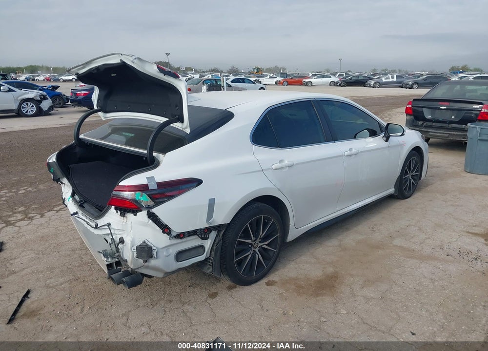 2022 TOYOTA CAMRY VIN: 4T1T11AK8NU075993