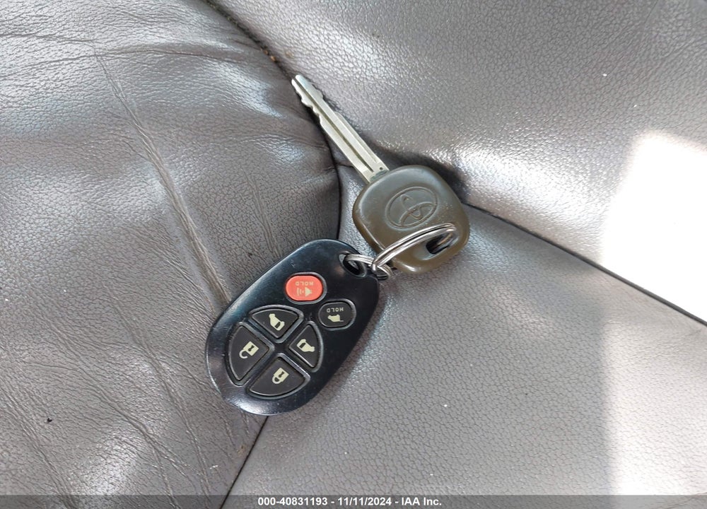 2007 TOYOTA SIENNA XLE LIMITED VIN: 5TDBK22C27S001454