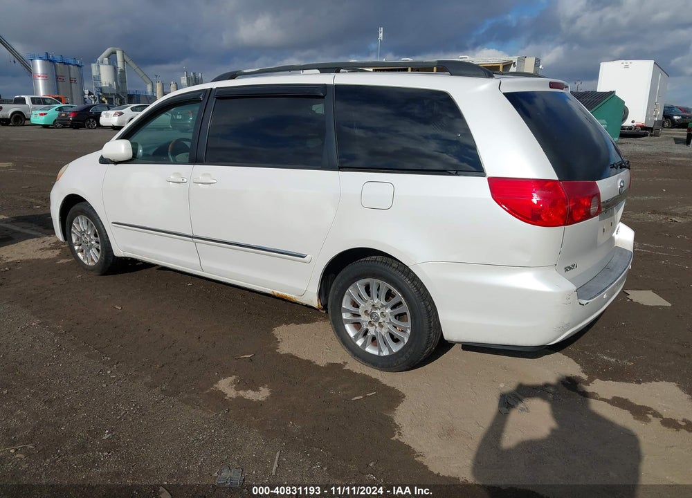 2007 TOYOTA SIENNA XLE LIMITED VIN: 5TDBK22C27S001454