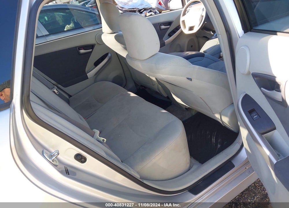 2010 TOYOTA PRIUS III VIN: JTDKN3DU4A0080901