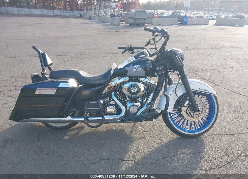 2001 HARLEY-DAVIDSON FLHPI VIN: 1HD1FHW111Y621041