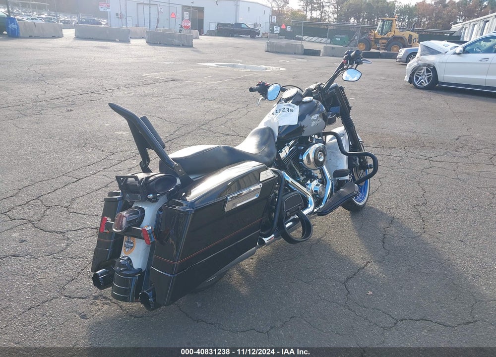 2001 HARLEY-DAVIDSON FLHPI VIN: 1HD1FHW111Y621041