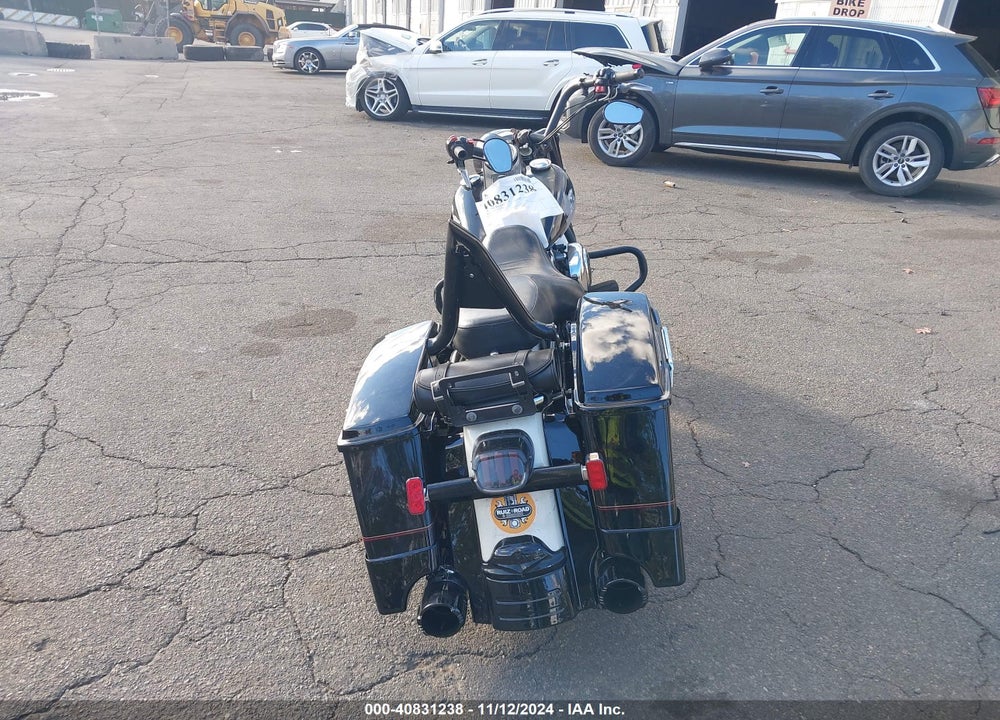 2001 HARLEY-DAVIDSON FLHPI VIN: 1HD1FHW111Y621041