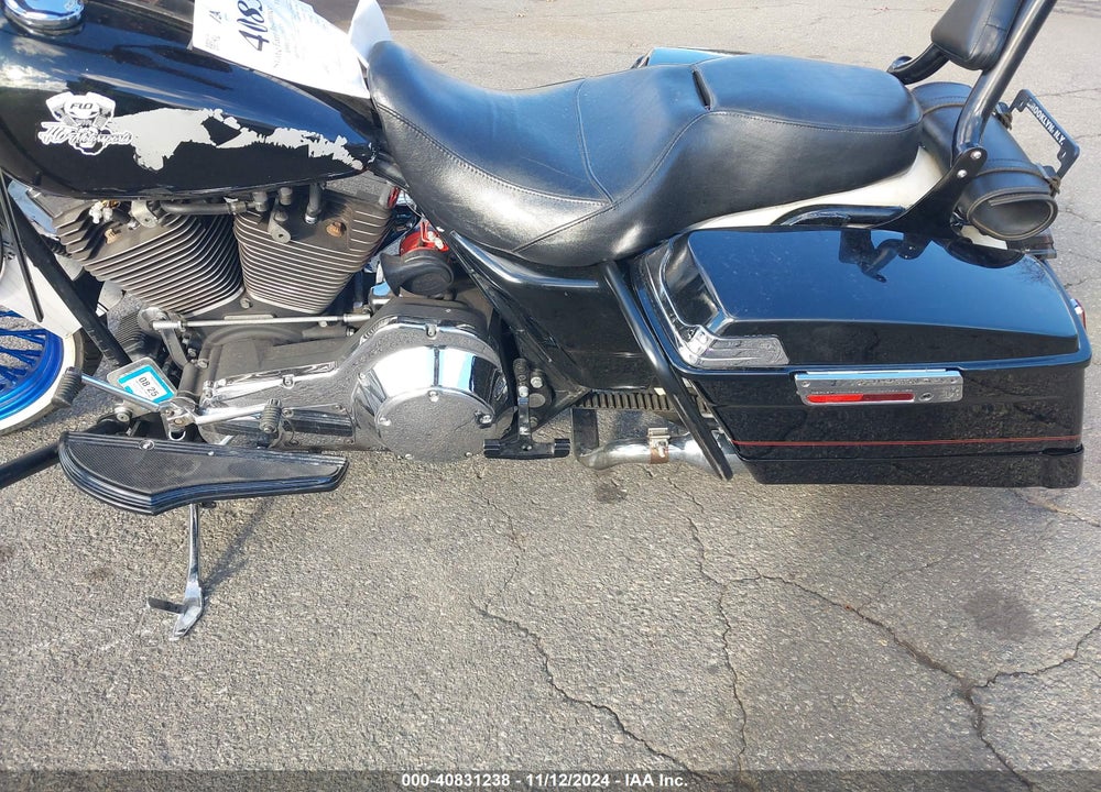 2001 HARLEY-DAVIDSON FLHPI VIN: 1HD1FHW111Y621041