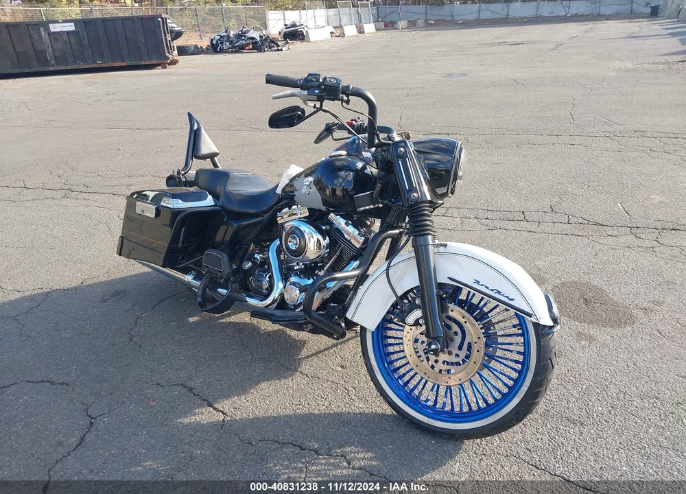 2001 HARLEY-DAVIDSON FLHPI VIN: 1HD1FHW111Y621041
