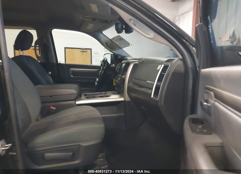 2016 RAM 2500 BIG HORN VIN: 3C6UR5DLXGG337393