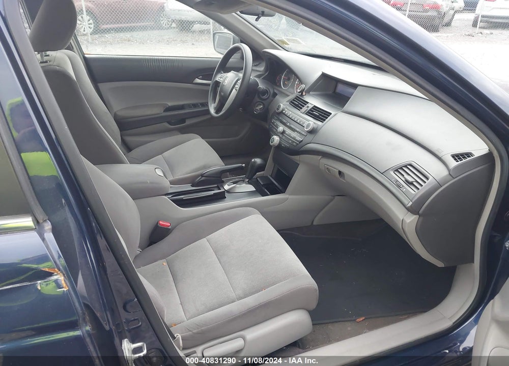 2009 HONDA ACCORD 2.4 LX-P VIN: 1HGCP26499A083855
