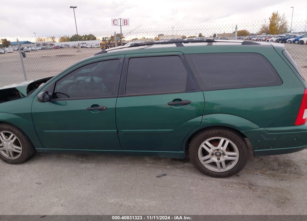 2001 FORD FOCUS SE VIN: 1FAFP36301W182408