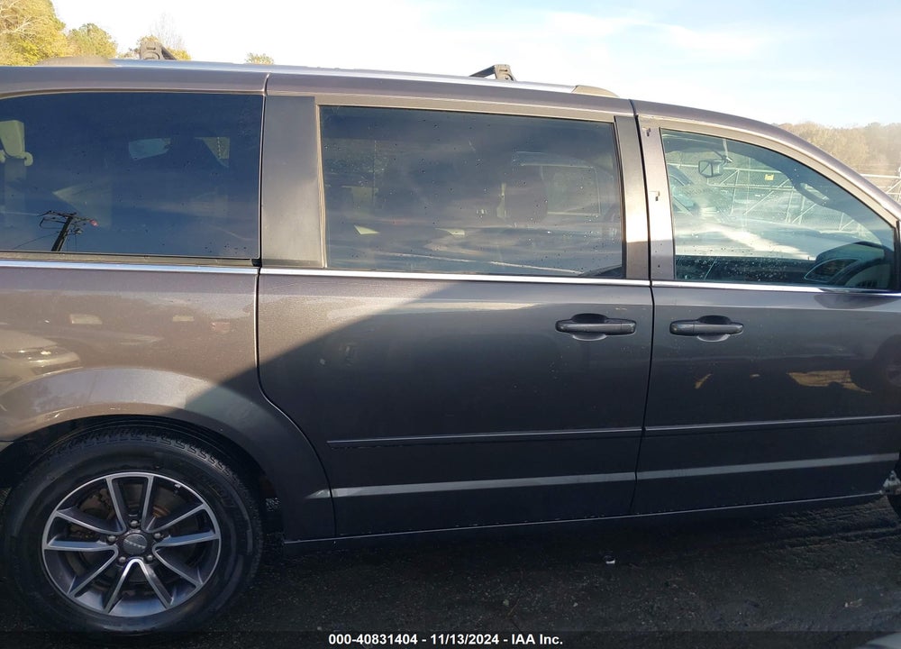 2017 DODGE GRAND CARAVAN SXT VIN: 2C4RDGCG3HR813721