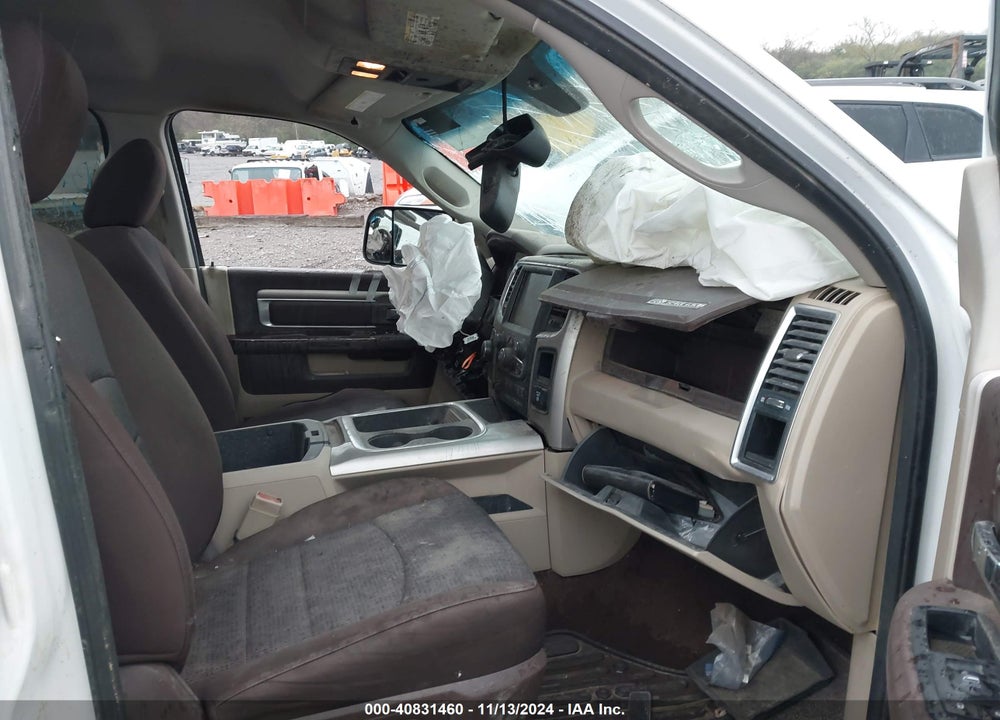 2016 RAM 1500 VIN: 3C6RR7LT8GG383341