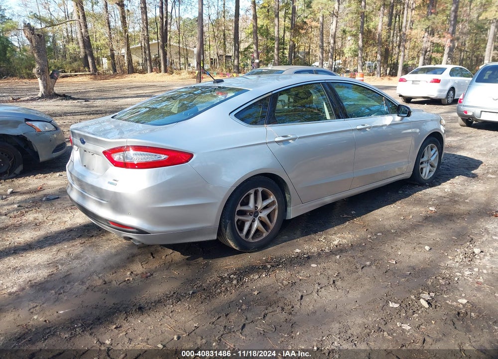 2015 FORD FUSION SE VIN: 1FA6P0HD8F5111281