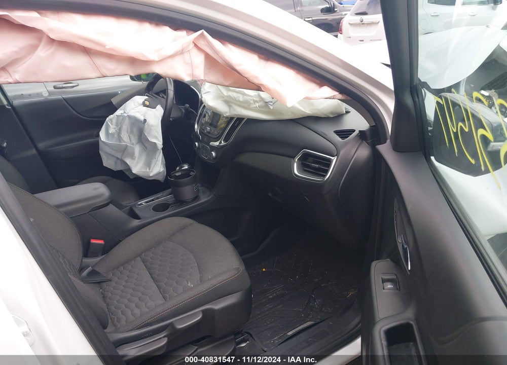 2019 CHEVROLET EQUINOX LT VIN: 2GNAXVEX3K6258405