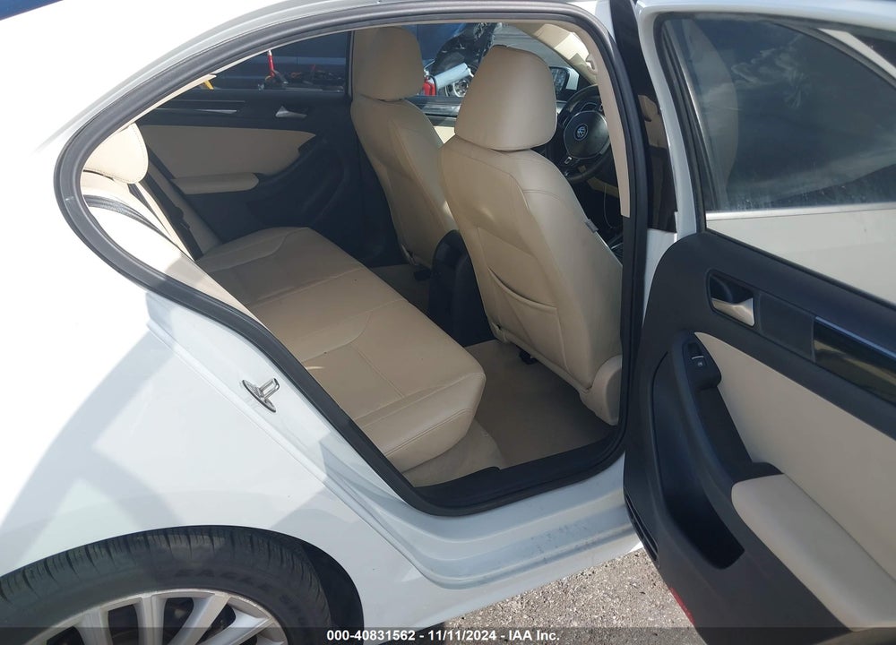 2016 VOLKSWAGEN JETTA 1.8T SEL VIN: 3VWL07AJ7GM227932