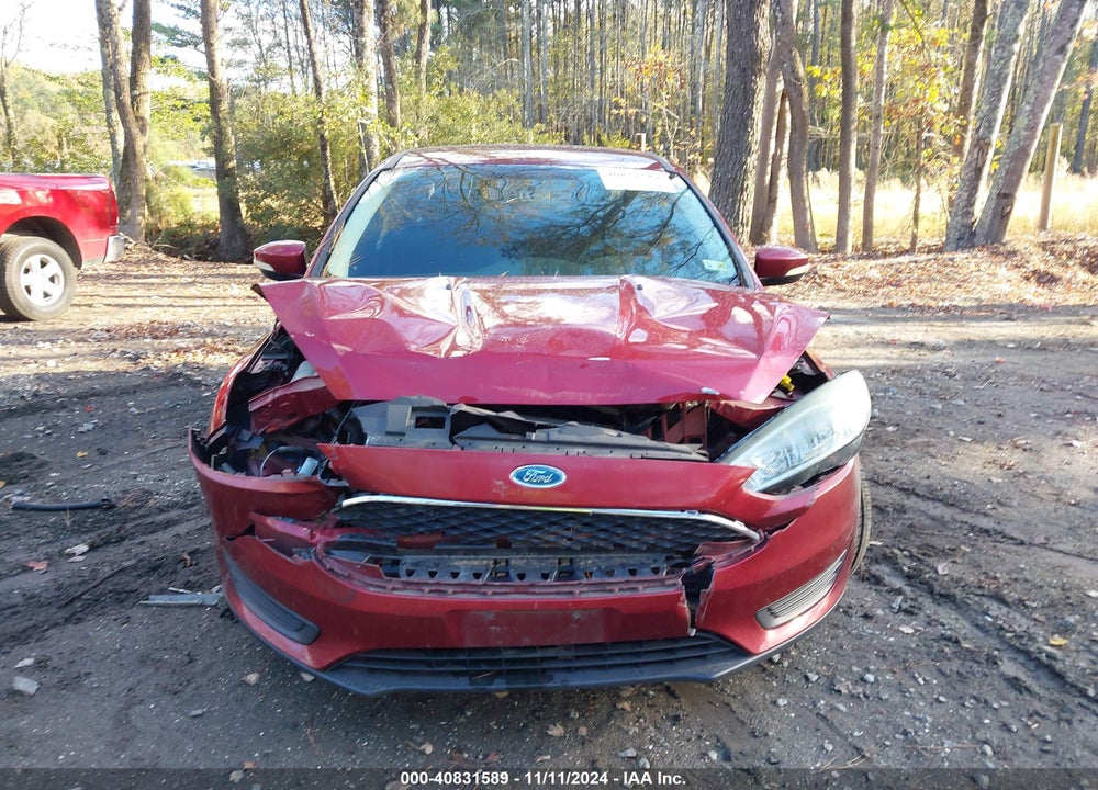 2015 FORD FOCUS SE VIN: 1FADP3F29FL209452