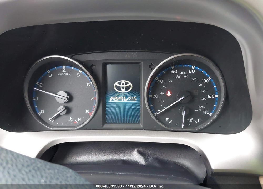 2017 TOYOTA RAV4 XLE VIN: JTMWFREV9HJ112027