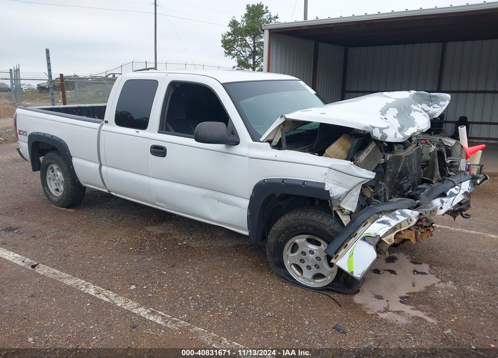 2003 CHEVROLET SILVERADO 1500 LS VIN: 2GCEK19TX31188179