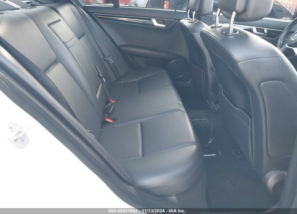 2012 MERCEDES-BENZ C VIN: WDDGF8BB3CR212598