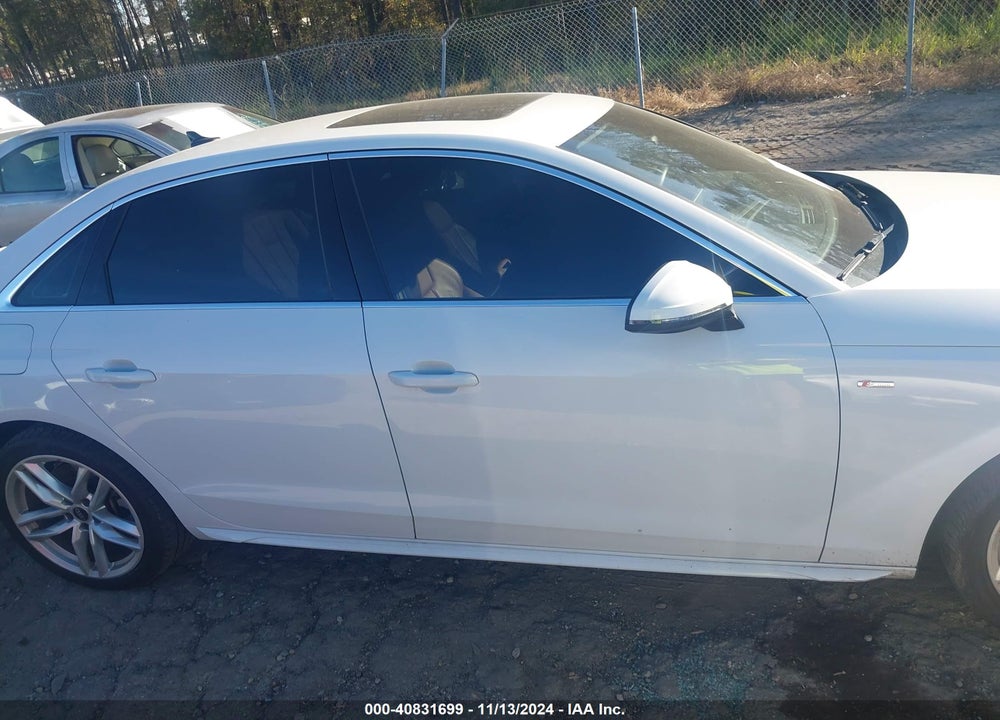 2022 AUDI A4 VIN: WAUEAAF42NN014492