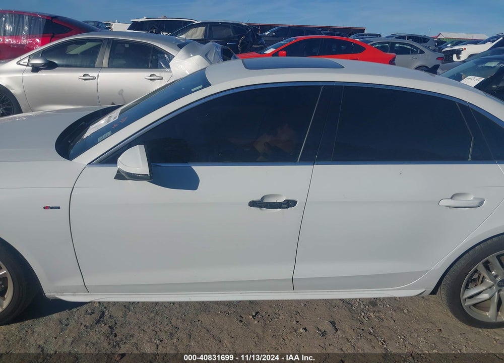 2022 AUDI A4 VIN: WAUEAAF42NN014492