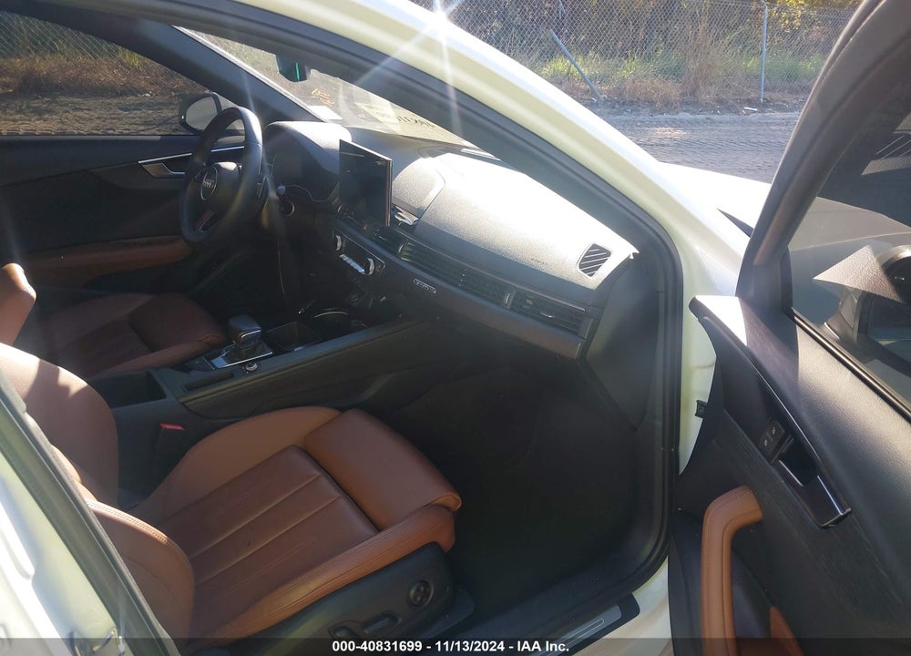 2022 AUDI A4 VIN: WAUEAAF42NN014492