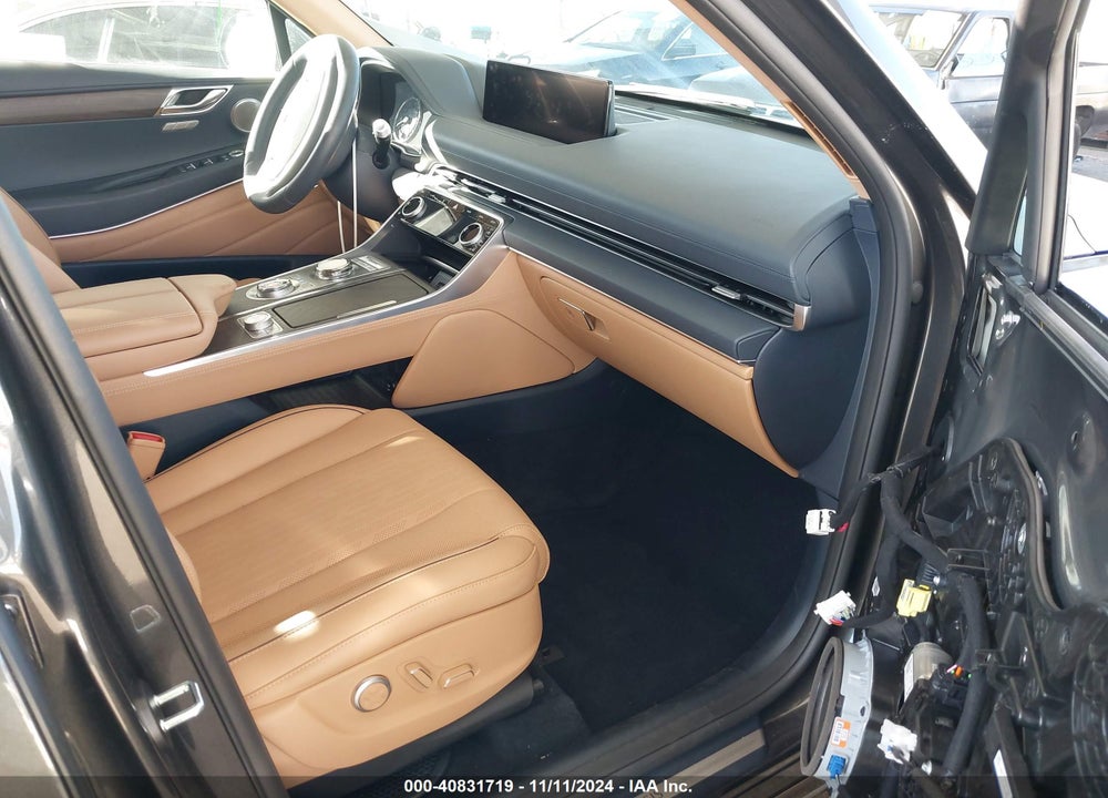 2024 GENESIS GV80 3.5T AWD VIN: KMUHCESC0RU203181
