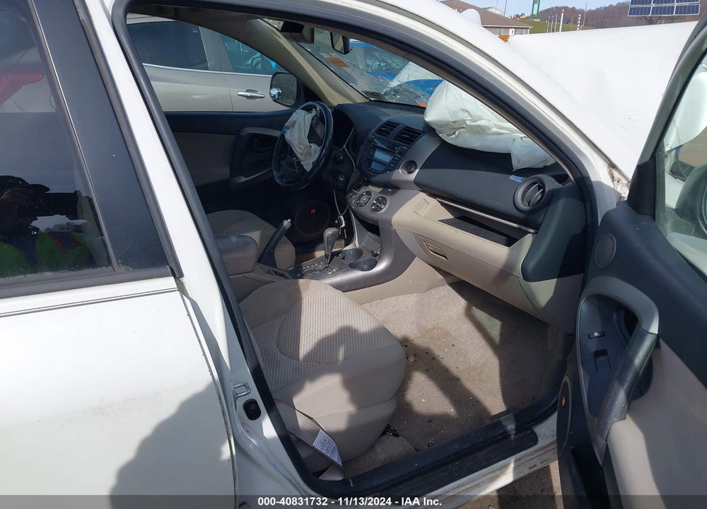 2006 TOYOTA RAV4 LIMITED VIN: JTMBD31V365019579