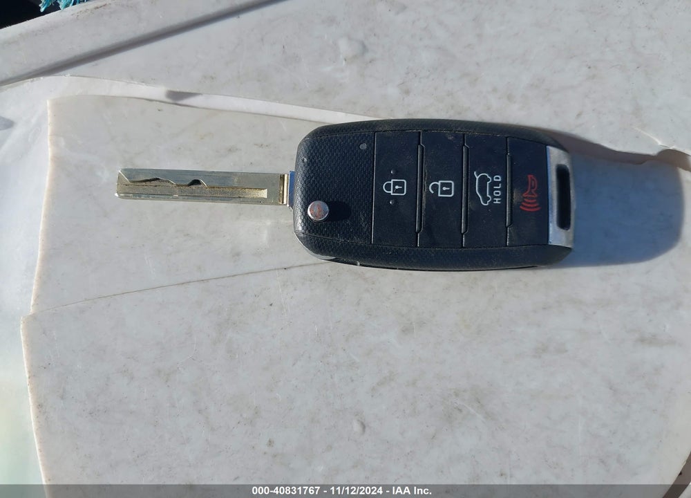 2019 KIA SORENTO VIN: 5XYPGDA59KG458435