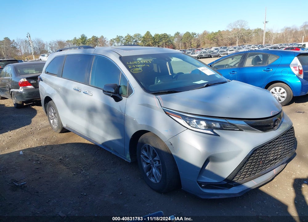 2024 TOYOTA SIENNA XSE VIN: 5TDDSKFC1RS127715