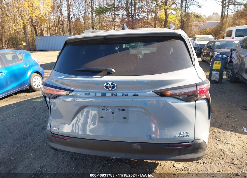 2024 TOYOTA SIENNA XSE VIN: 5TDDSKFC1RS127715