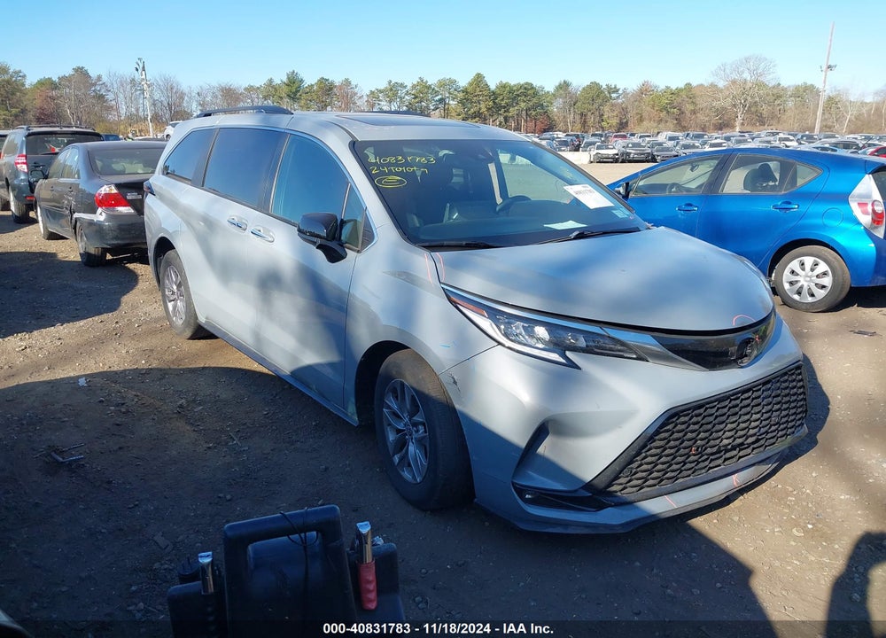 2024 TOYOTA SIENNA XSE VIN: 5TDDSKFC1RS127715