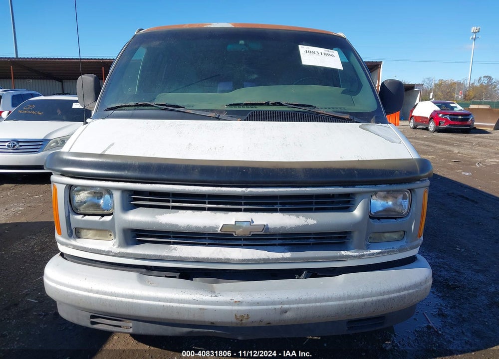 2000 CHEVROLET EXPRESS VIN: 1GCFG15R4Y1271071