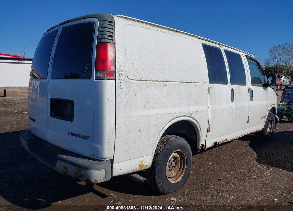 2000 CHEVROLET EXPRESS VIN: 1GCFG15R4Y1271071