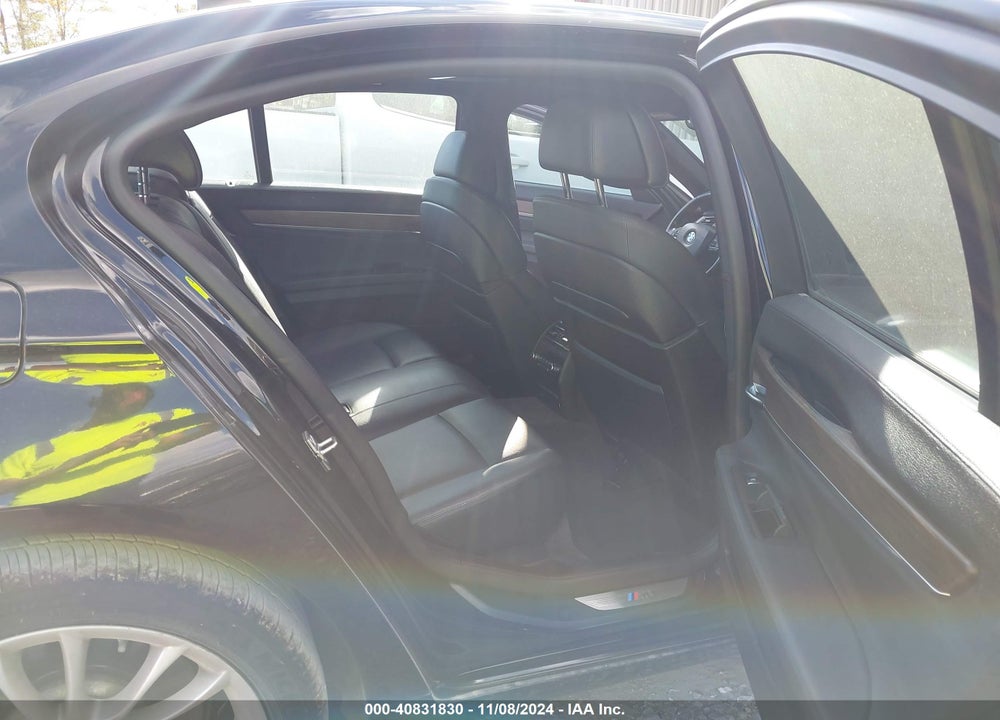 2011 BMW 740I VIN: WBAKA4C55BC612701