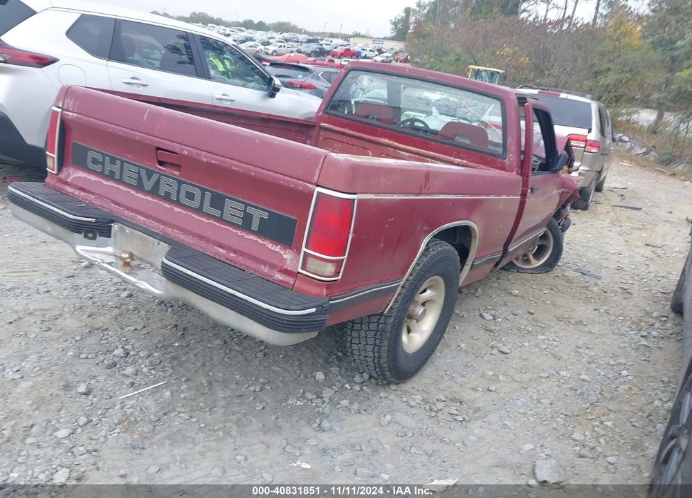 1992 CHEVROLET S TRUCK S10 VIN: 1GCCS14R8N2153288