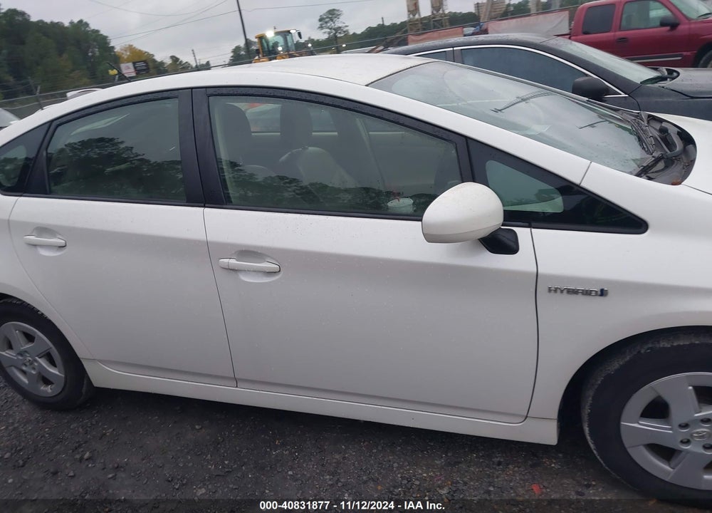 2011 TOYOTA PRIUS TWO VIN: JTDKN3DU6B5366298