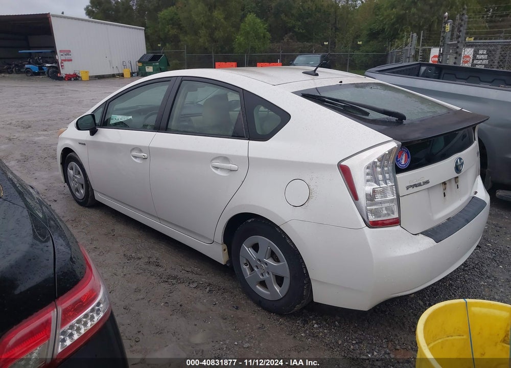 2011 TOYOTA PRIUS TWO VIN: JTDKN3DU6B5366298