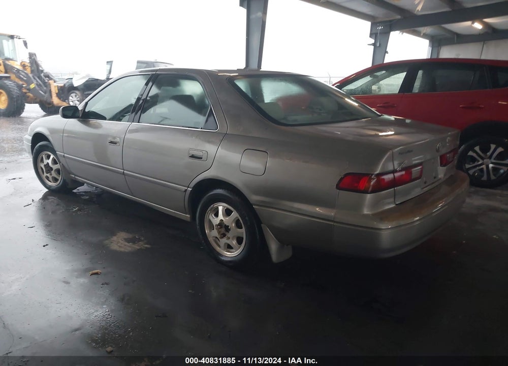 1999 TOYOTA CAMRY LE VIN: JT2BG22K3X0303372