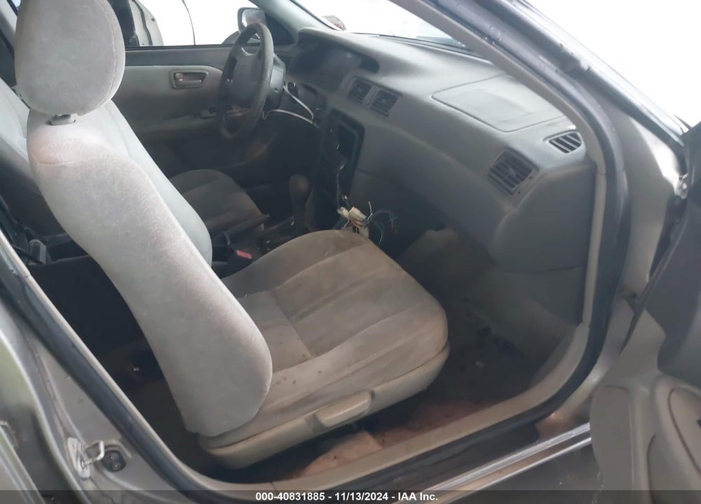 1999 TOYOTA CAMRY LE VIN: JT2BG22K3X0303372