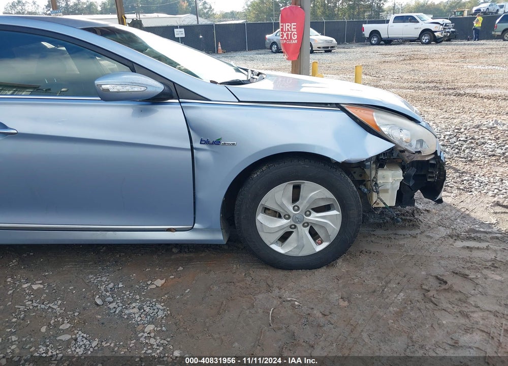 2014 HYUNDAI SONATA HYBRID VIN: KMHEC4A45EA116930