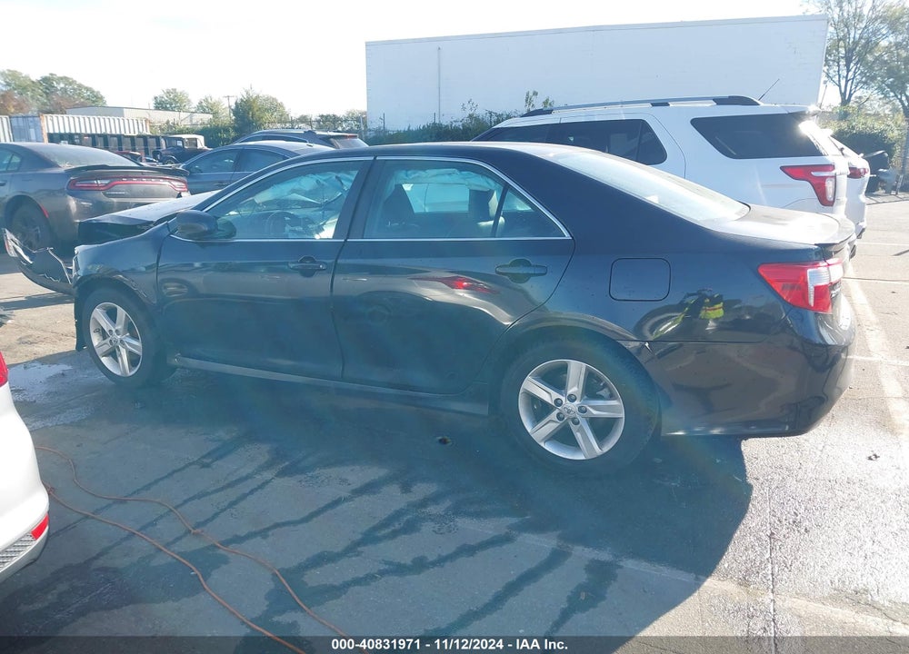 2013 TOYOTA CAMRY SE VIN: 4T1BF1FKXDU723581