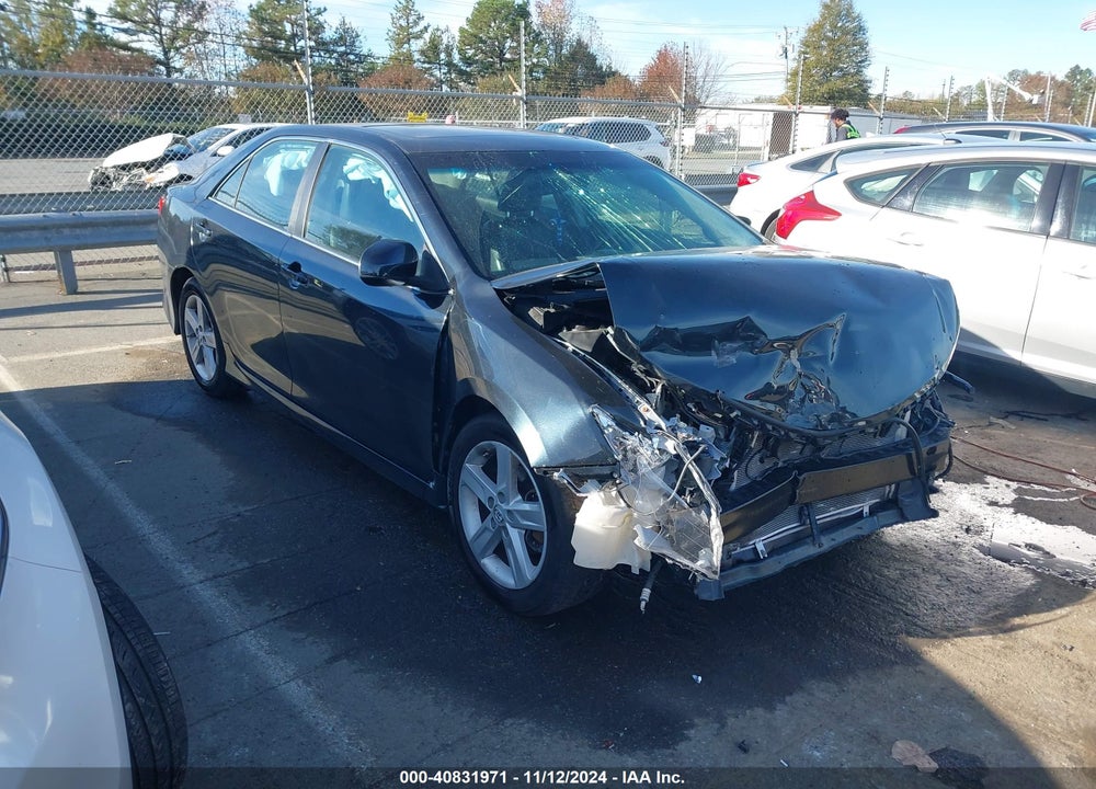 2013 TOYOTA CAMRY SE VIN: 4T1BF1FKXDU723581