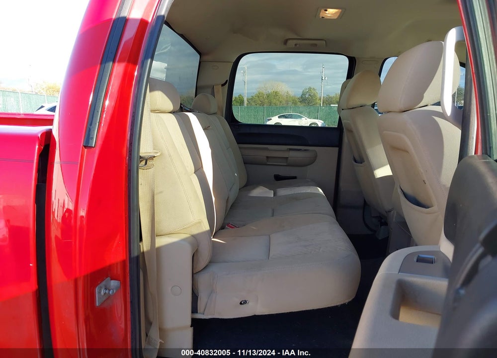 2011 CHEVROLET SILVERADO 1500 LT VIN: 3GCPKSE3XBG372662