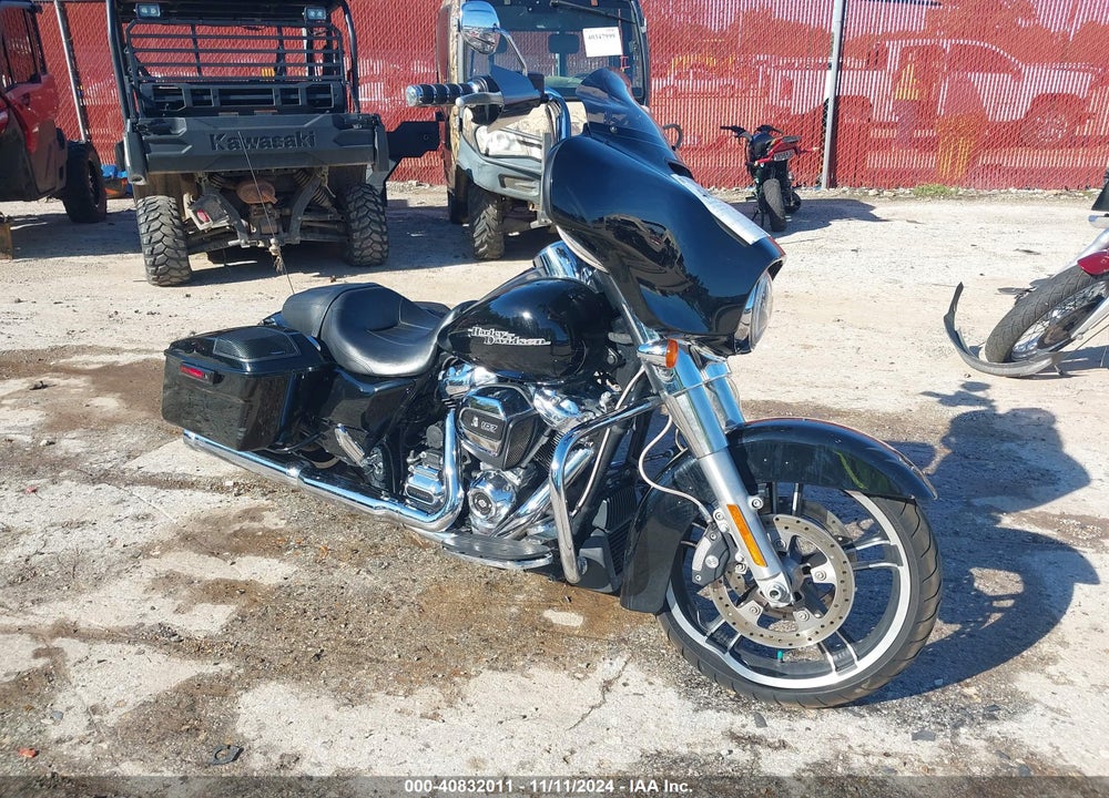 2018 HARLEY-DAVIDSON FLHX STREET GLIDE VIN: 1HD1KBC11JB664911