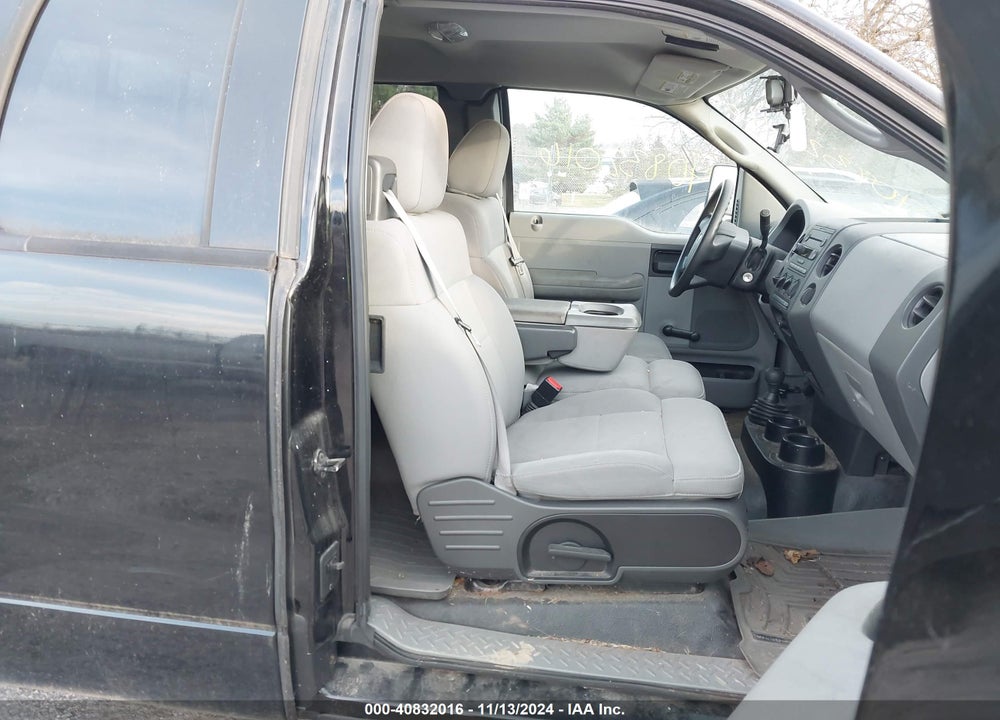 2006 FORD F-150 STX/XL/XLT VIN: 1FTRX14W46NA82592