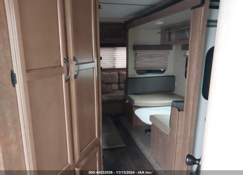 2017 STARCRAFT TRAVEL TRAILER VIN: 1SABS0BN9J2UT5160