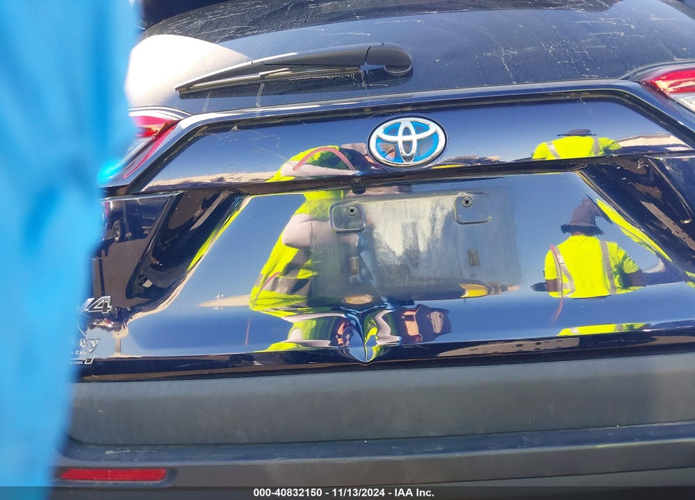 2020 TOYOTA RAV4 HYBRID XLE VIN: 2T3RWRFV7LW094682
