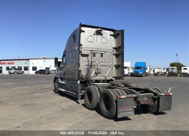 2017 FREIGHTLINER CASCADIA 125 VIN: 3AKJGLDR0HSHF1020