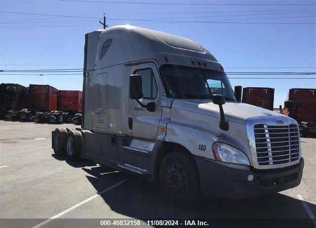 2017 FREIGHTLINER CASCADIA 125 VIN: 3AKJGLDR0HSHF1020