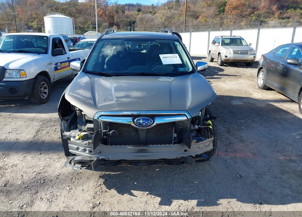2019 SUBARU FORESTER TOURING VIN: JF2SKAWCXKH529388